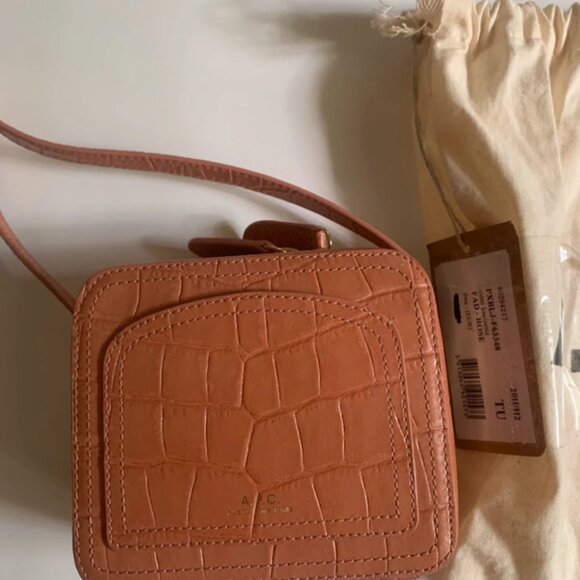 French designer A.P.C. Mini Louisette Leather Bag in Powder Pink BNWT + Dustbag - Picture 3 of 16